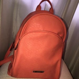 Medium size Coral backpack
